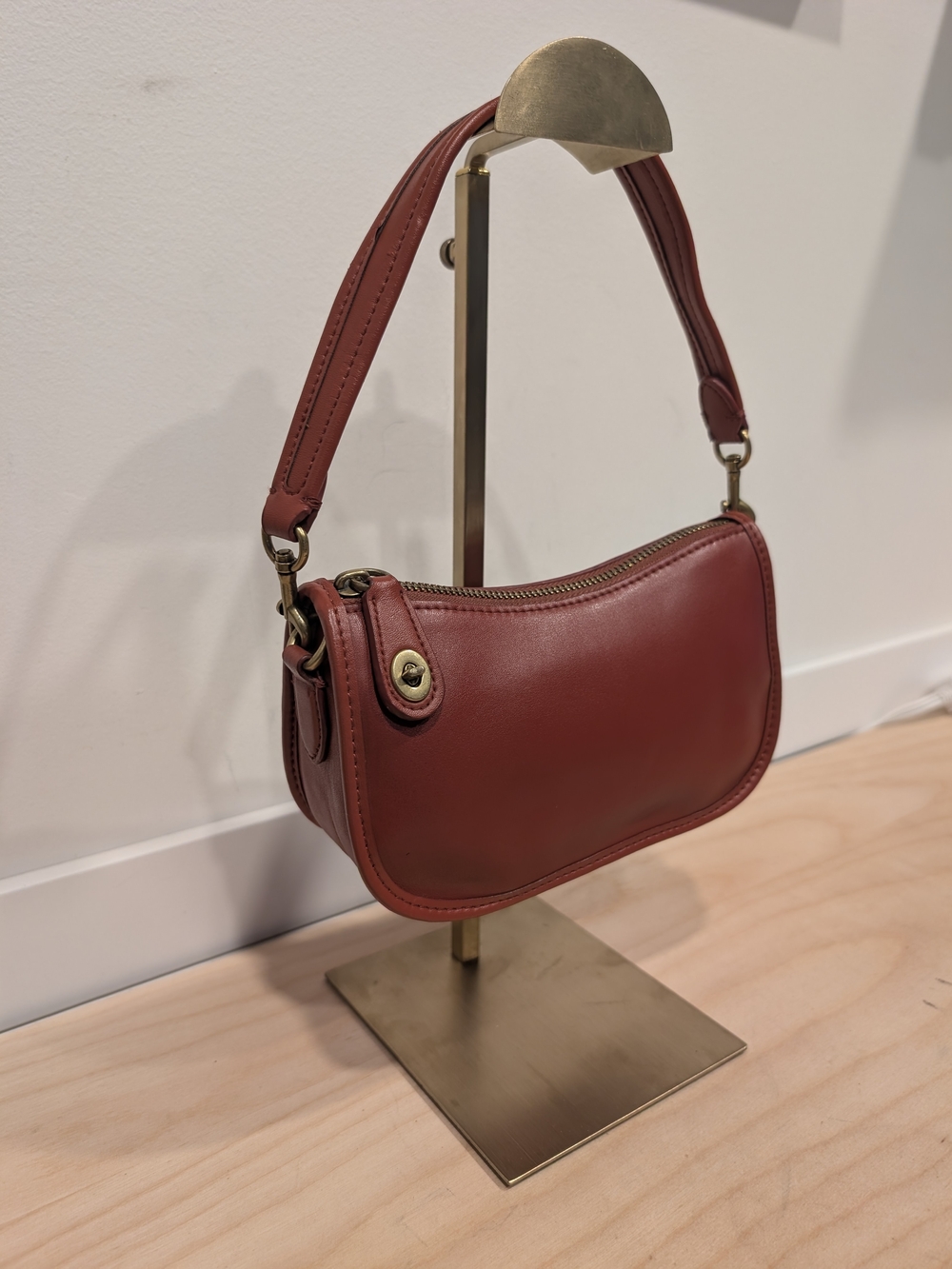 Coach Originals Swinger 20 Glovetanned Leather (Style C2643) - Limited - Picture 5 of 14